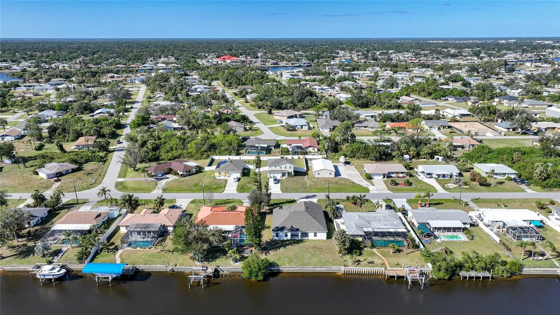 521 W Tarpon Boulevard NW Port Charlotte FL 33952