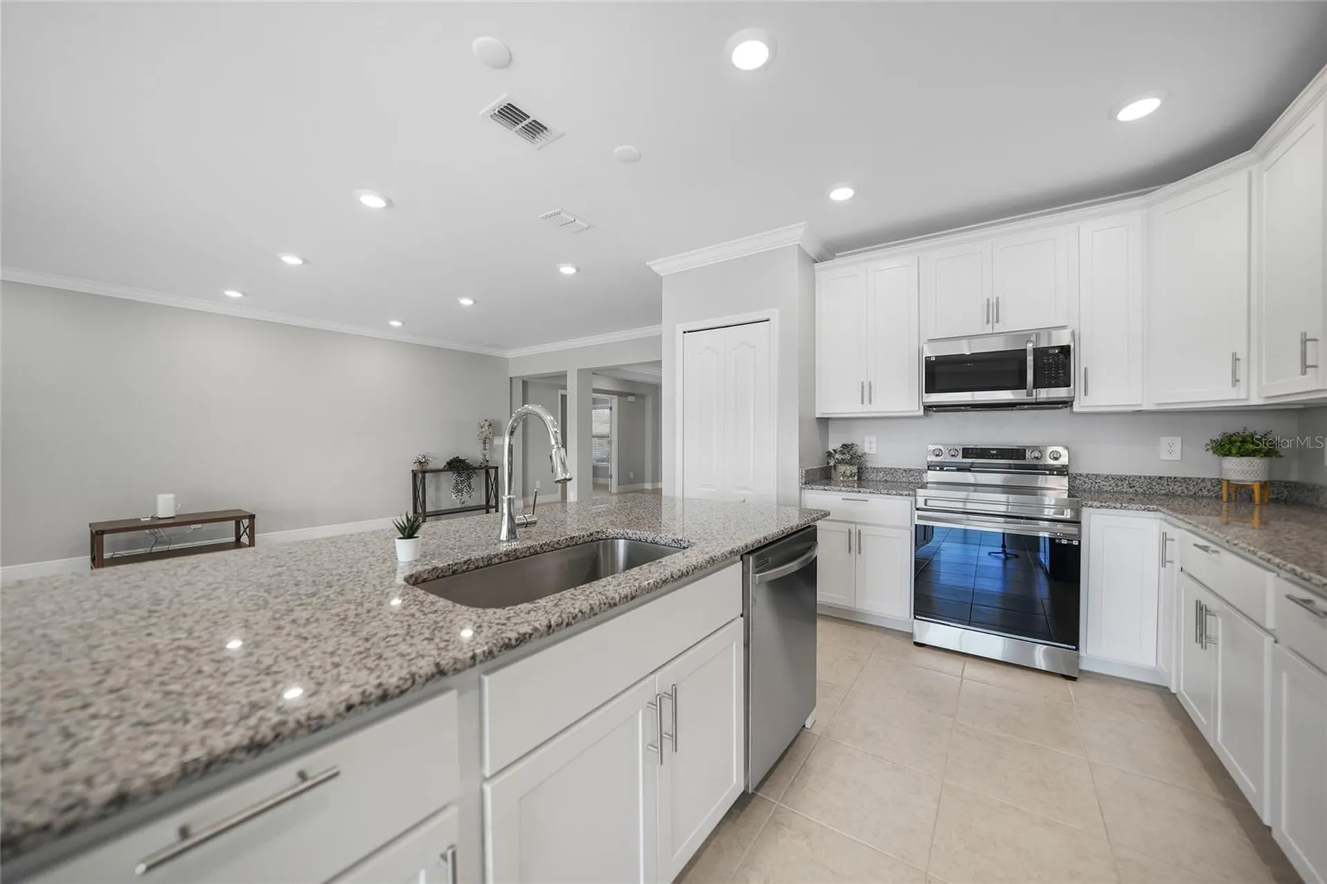 521 W Tarpon Boulevard NW Port Charlotte FL 33952