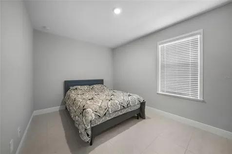 521 W Tarpon Boulevard NW Port Charlotte FL 33952