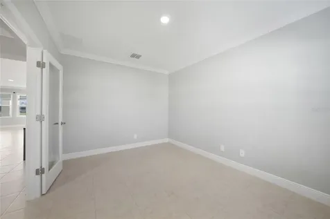 521 W Tarpon Boulevard NW Port Charlotte FL 33952