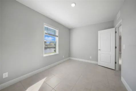 521 W Tarpon Boulevard NW Port Charlotte FL 33952
