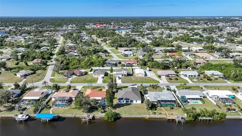 521 W Tarpon Boulevard NW Port Charlotte FL 33952