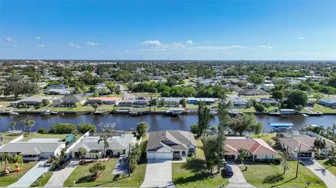 521 W Tarpon Boulevard NW Port Charlotte FL 33952