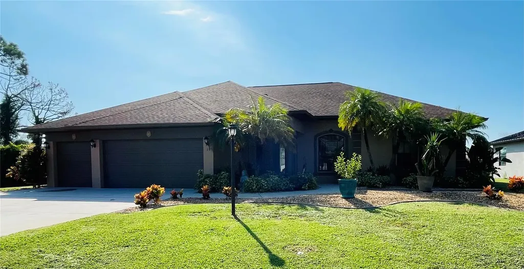 19 Medalist Way Rotonda West FL 33947