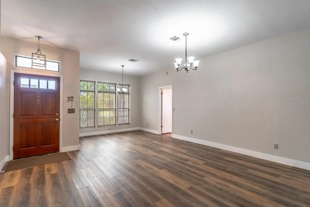 2213 Oldfield Drive Orlando FL 32837