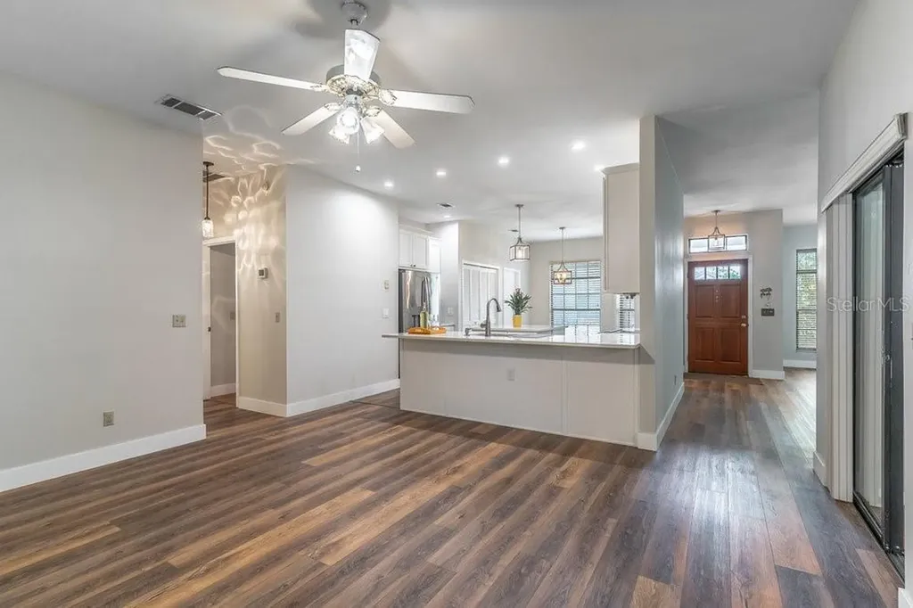 2213 Oldfield Drive Orlando FL 32837