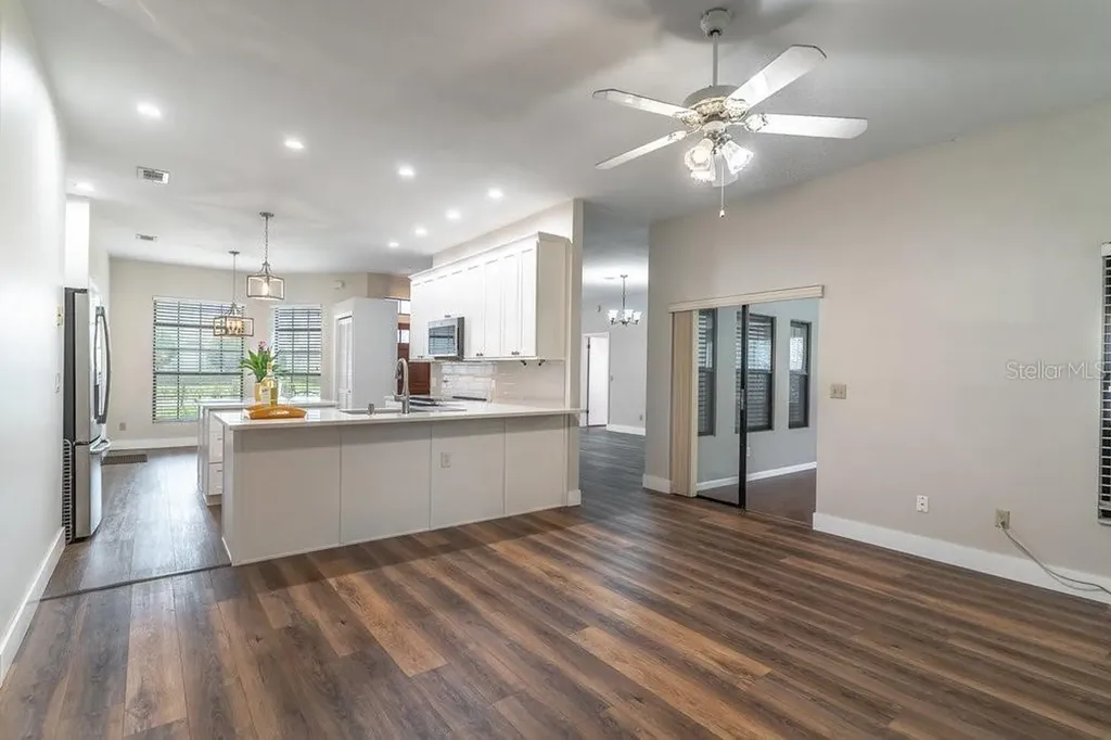 2213 Oldfield Drive Orlando FL 32837