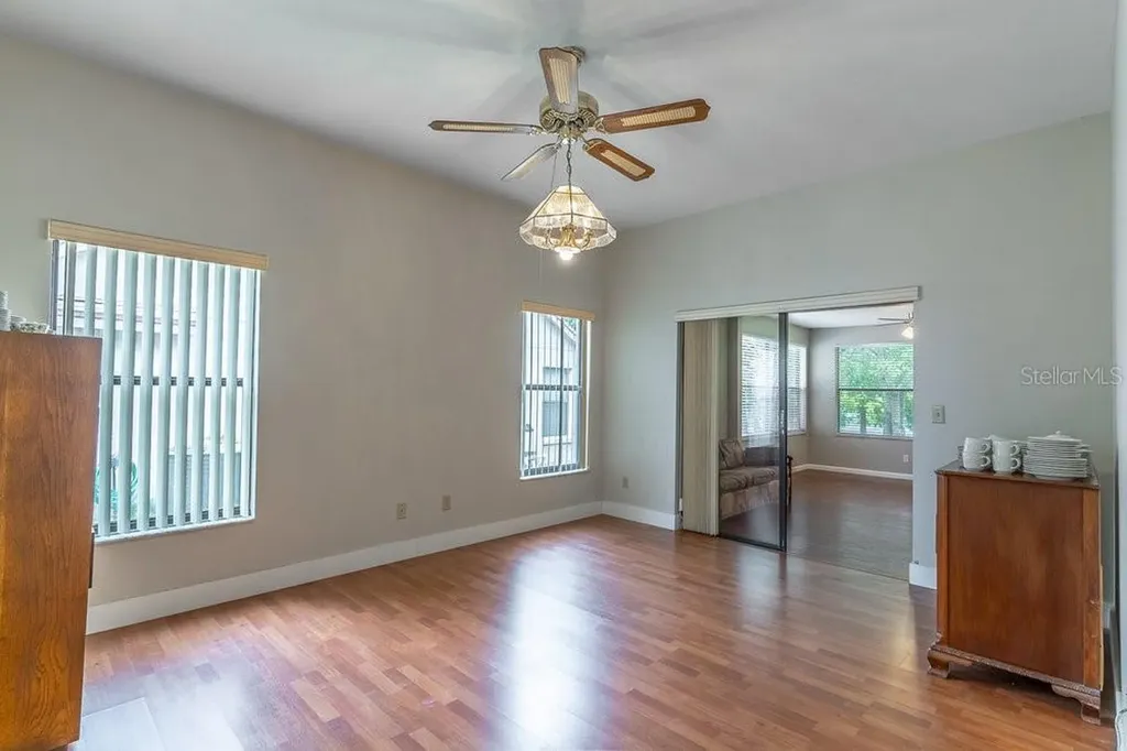 2213 Oldfield Drive Orlando FL 32837