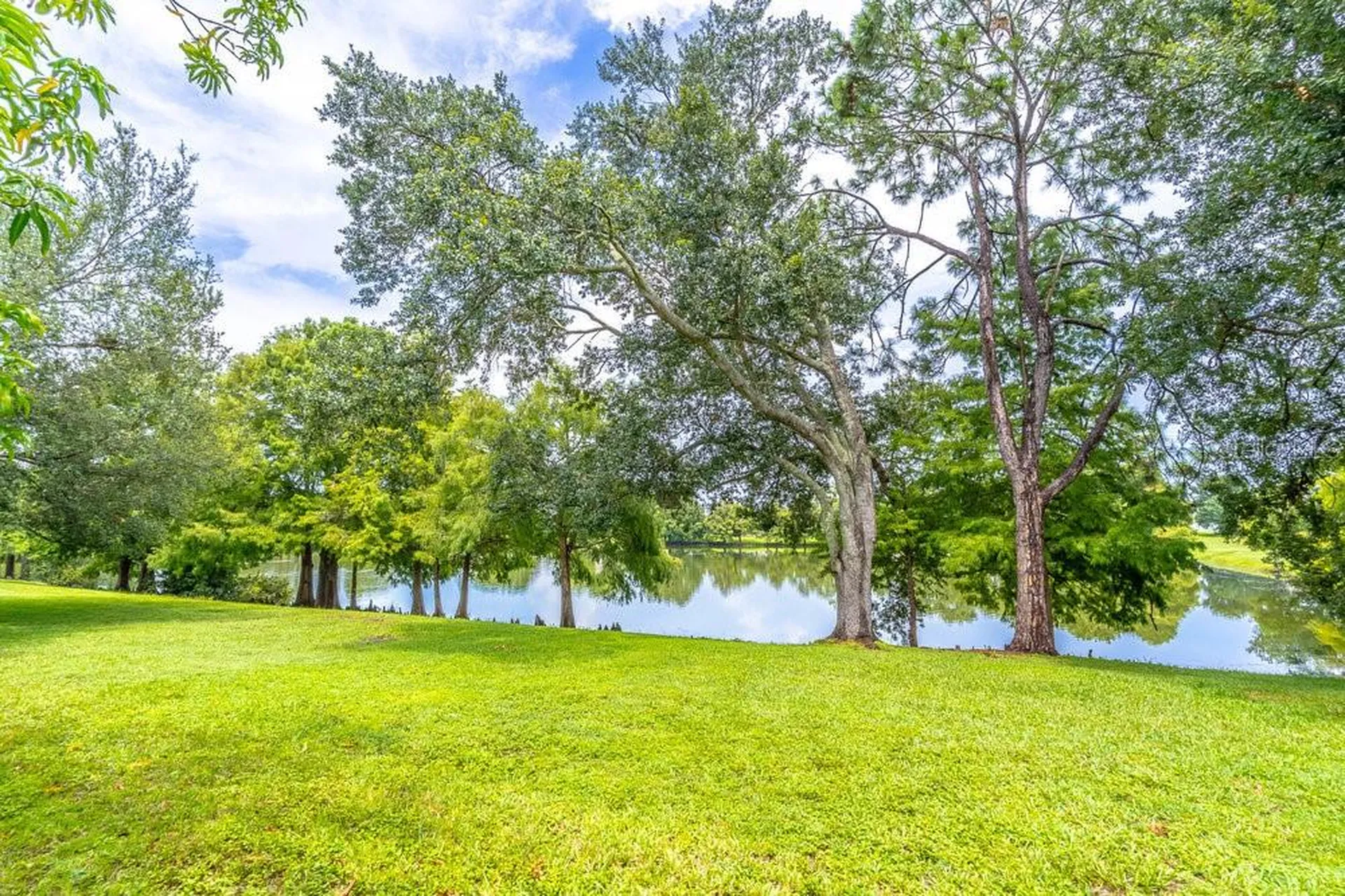2213 Oldfield Drive Orlando FL 32837