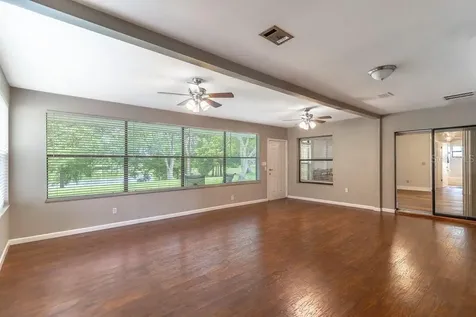 2213 Oldfield Drive Orlando FL 32837