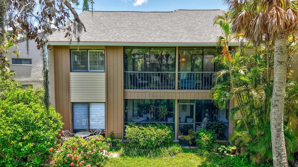 1637 Brookhouse Court Sarasota FL 34231