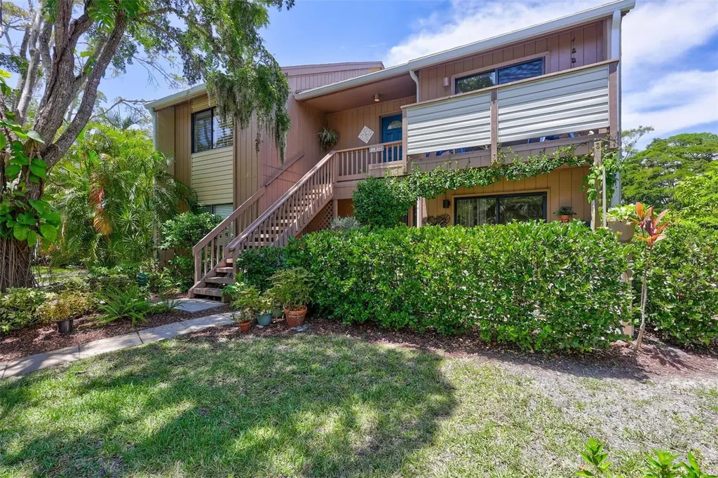 1637 Brookhouse Court Sarasota FL 34231