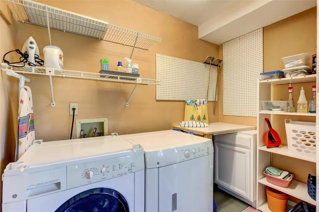 1637 Brookhouse Court Sarasota FL 34231