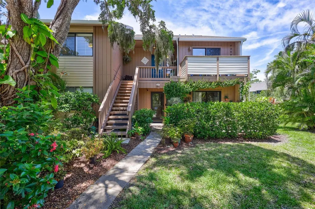 1637 Brookhouse Court Sarasota FL 34231