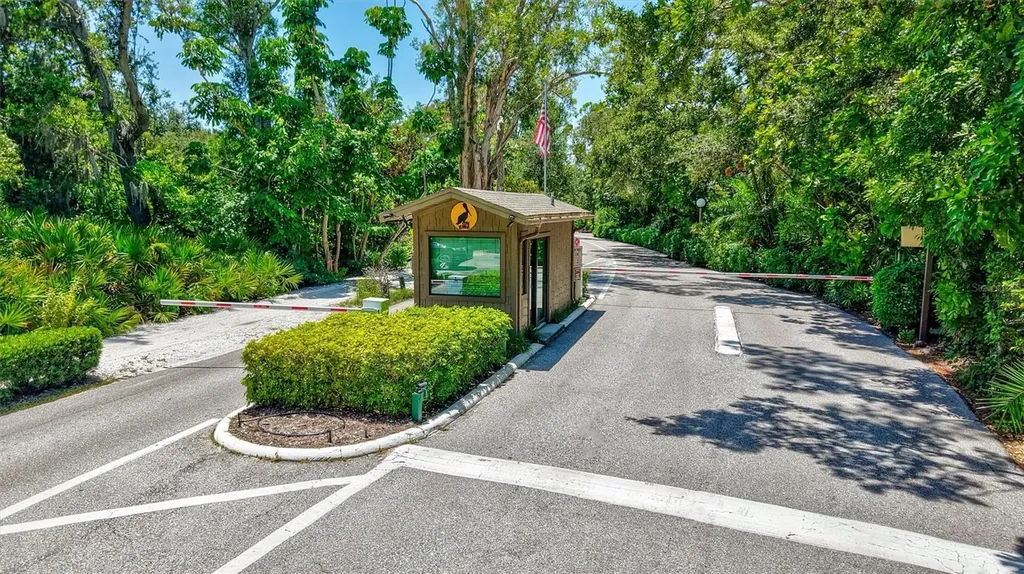 1637 Brookhouse Court Sarasota FL 34231