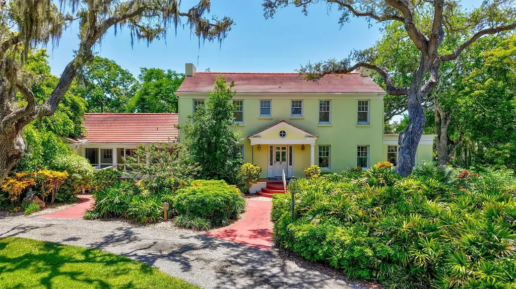 1637 Brookhouse Court Sarasota FL 34231