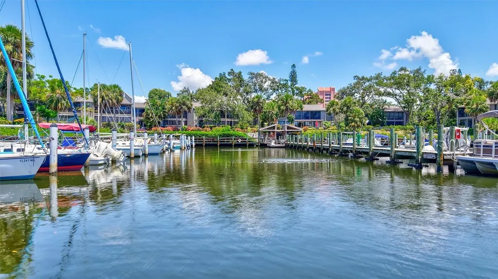 1637 Brookhouse Court Sarasota FL 34231