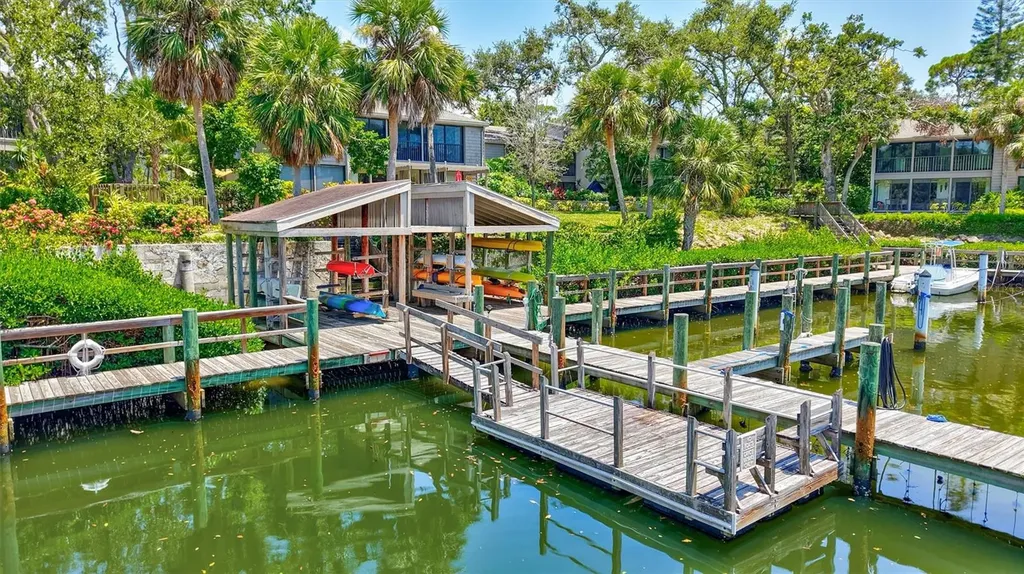 1637 Brookhouse Court Sarasota FL 34231