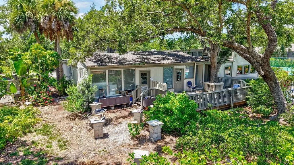 1637 Brookhouse Court Sarasota FL 34231