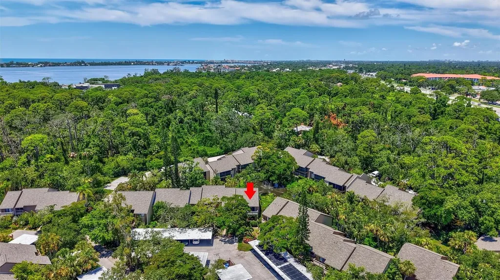 1637 Brookhouse Court Sarasota FL 34231