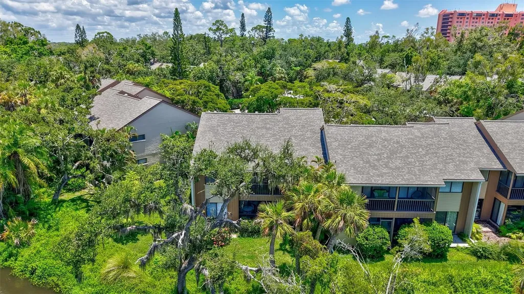 1637 Brookhouse Court Sarasota FL 34231