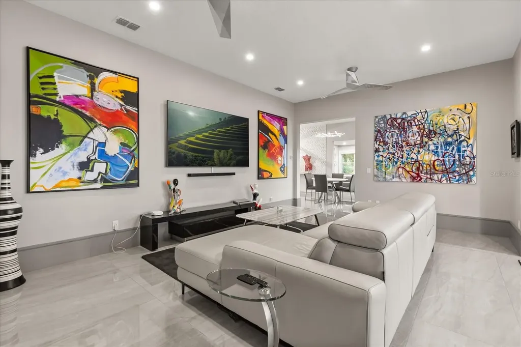 808 Edgewater Drive Orlando FL 32804