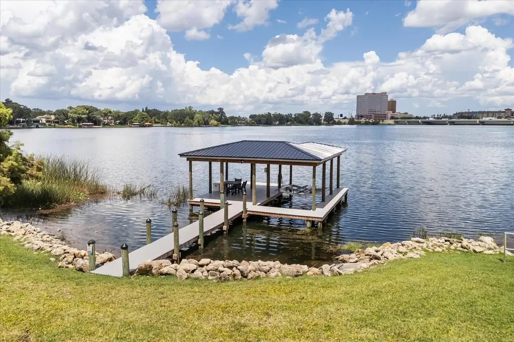 808 Edgewater Drive Orlando FL 32804