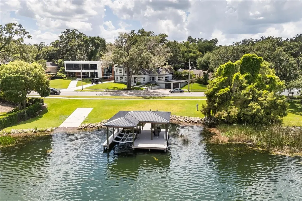 808 Edgewater Drive Orlando FL 32804