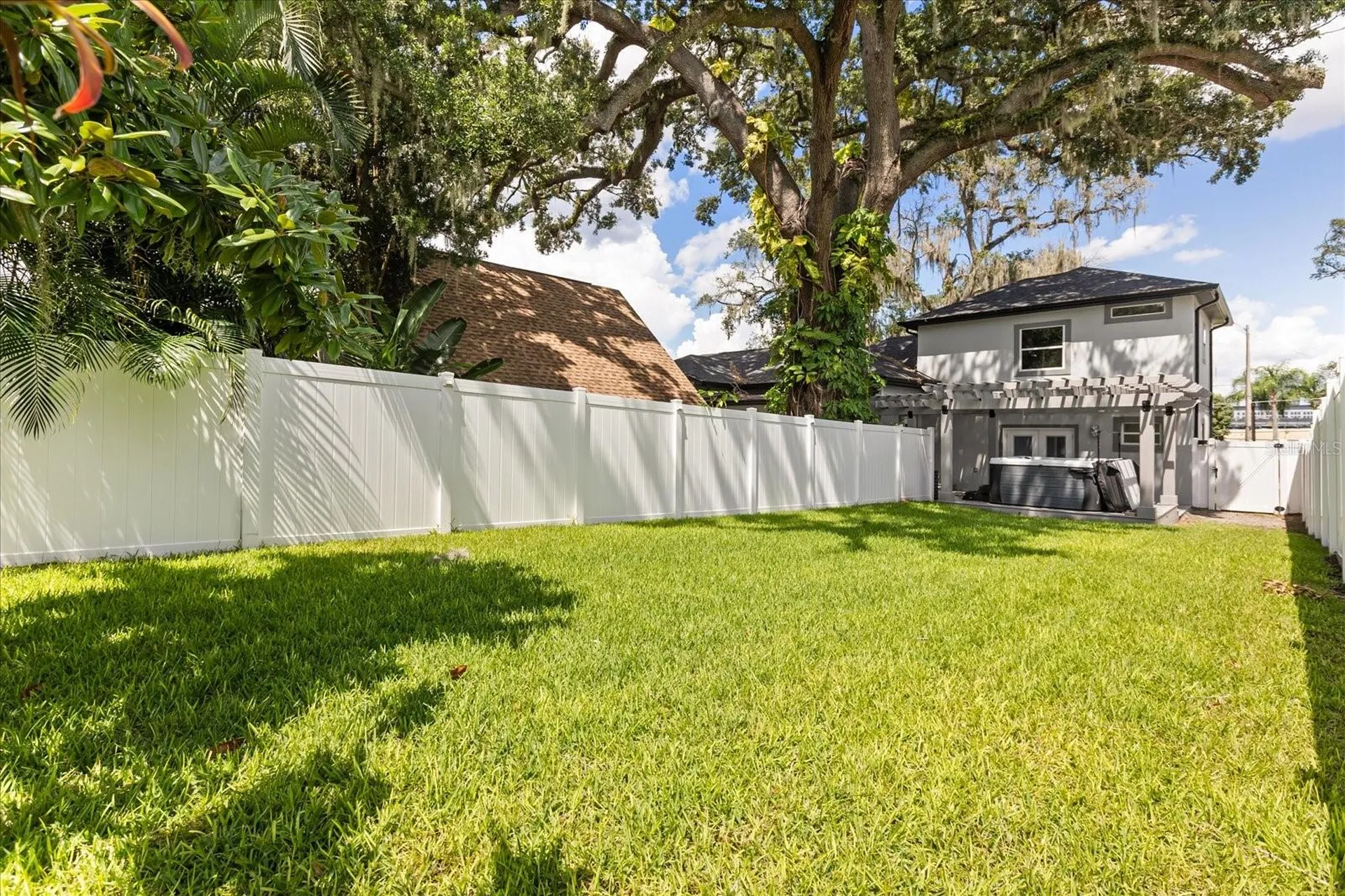 808 Edgewater Drive Orlando FL 32804
