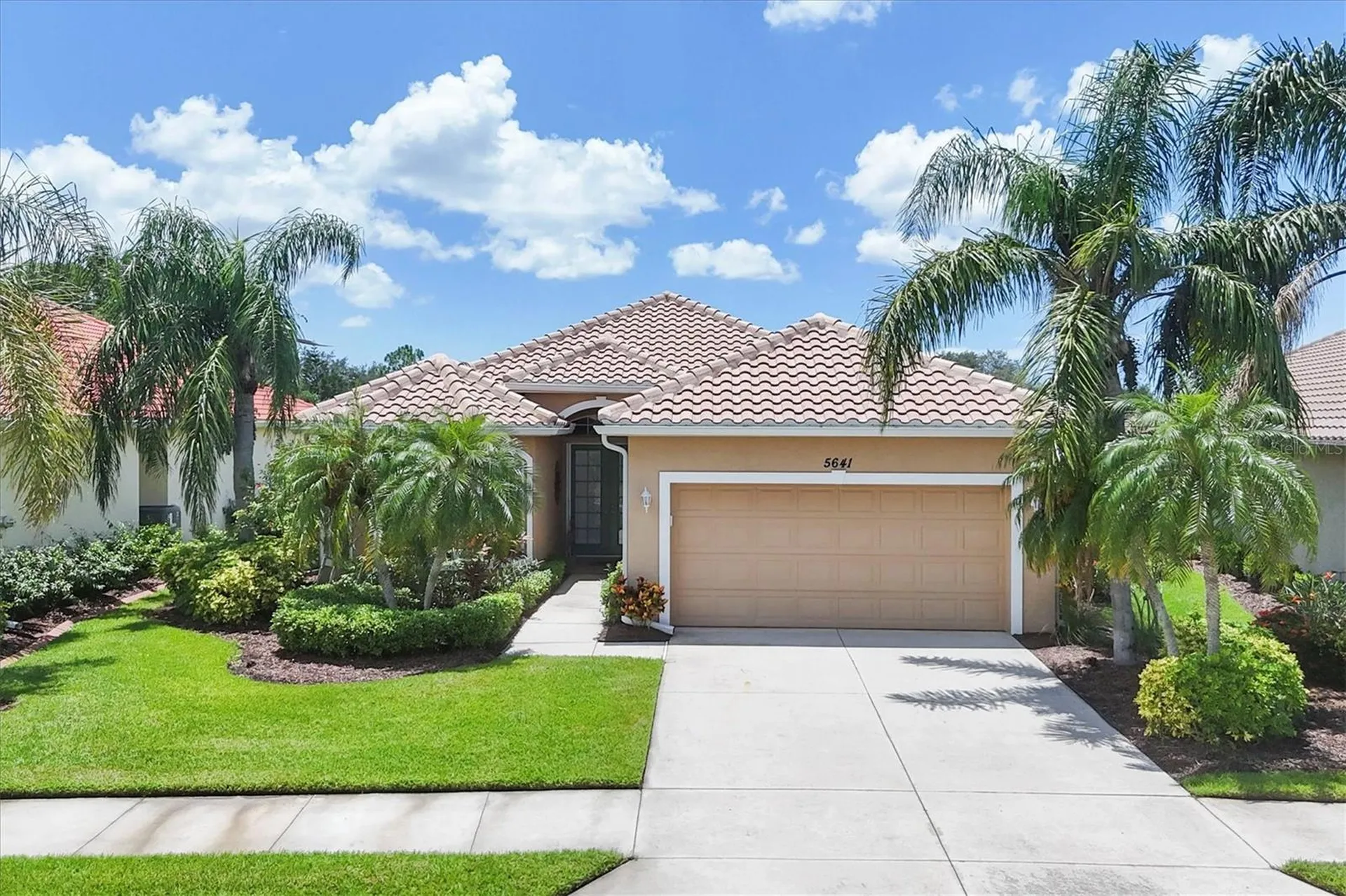 5641 Whispering Oaks Drive North Port FL 34287