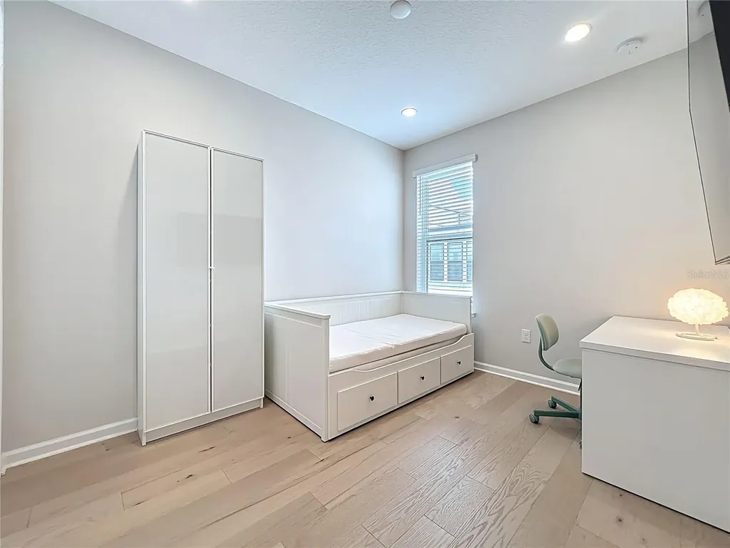 2154 Whitney Marsh Alley Orlando FL 32804
