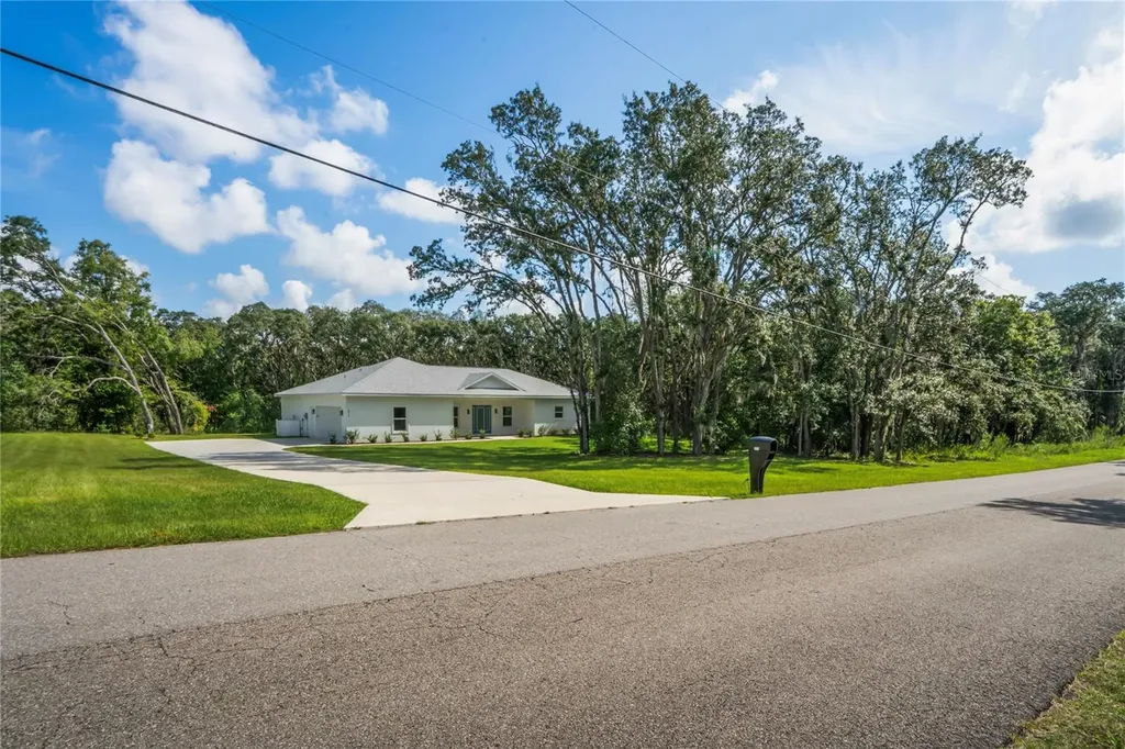 279 W Pearson Street Hernando FL 34442
