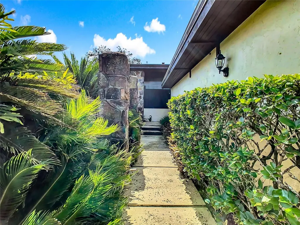 108 Canterbury Drive Haines City FL 33844
