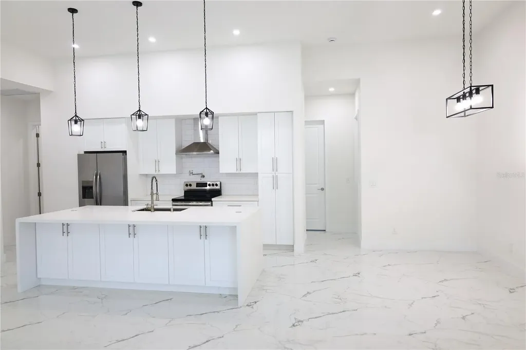 2751 NW 42nd Place Cape Coral FL 33993