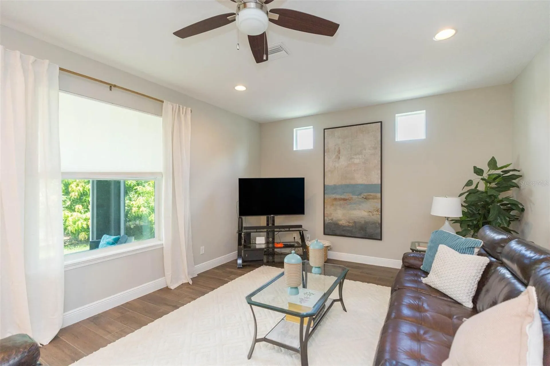 4007 W Gray Street Tampa FL 33609