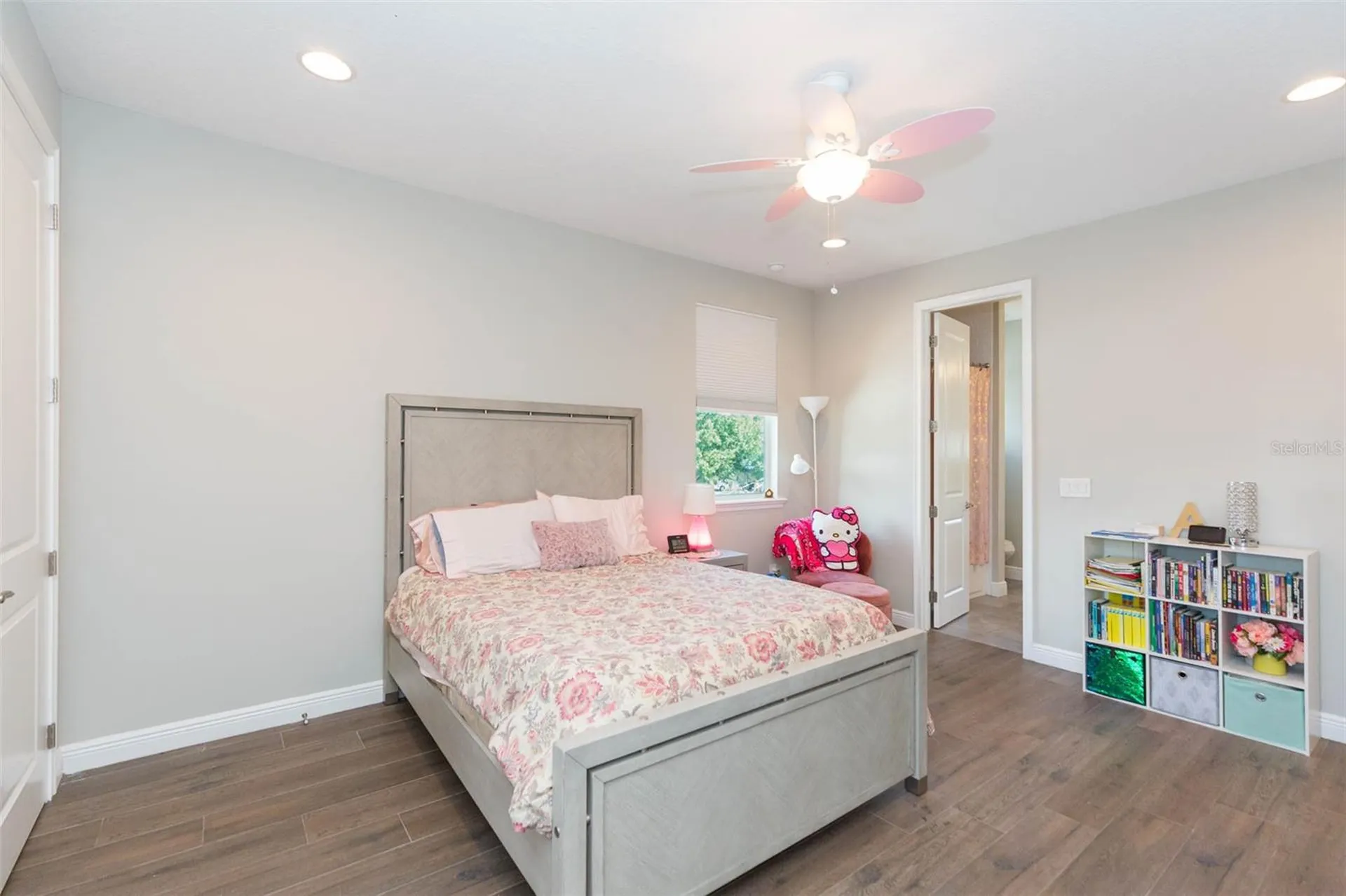 4007 W Gray Street Tampa FL 33609