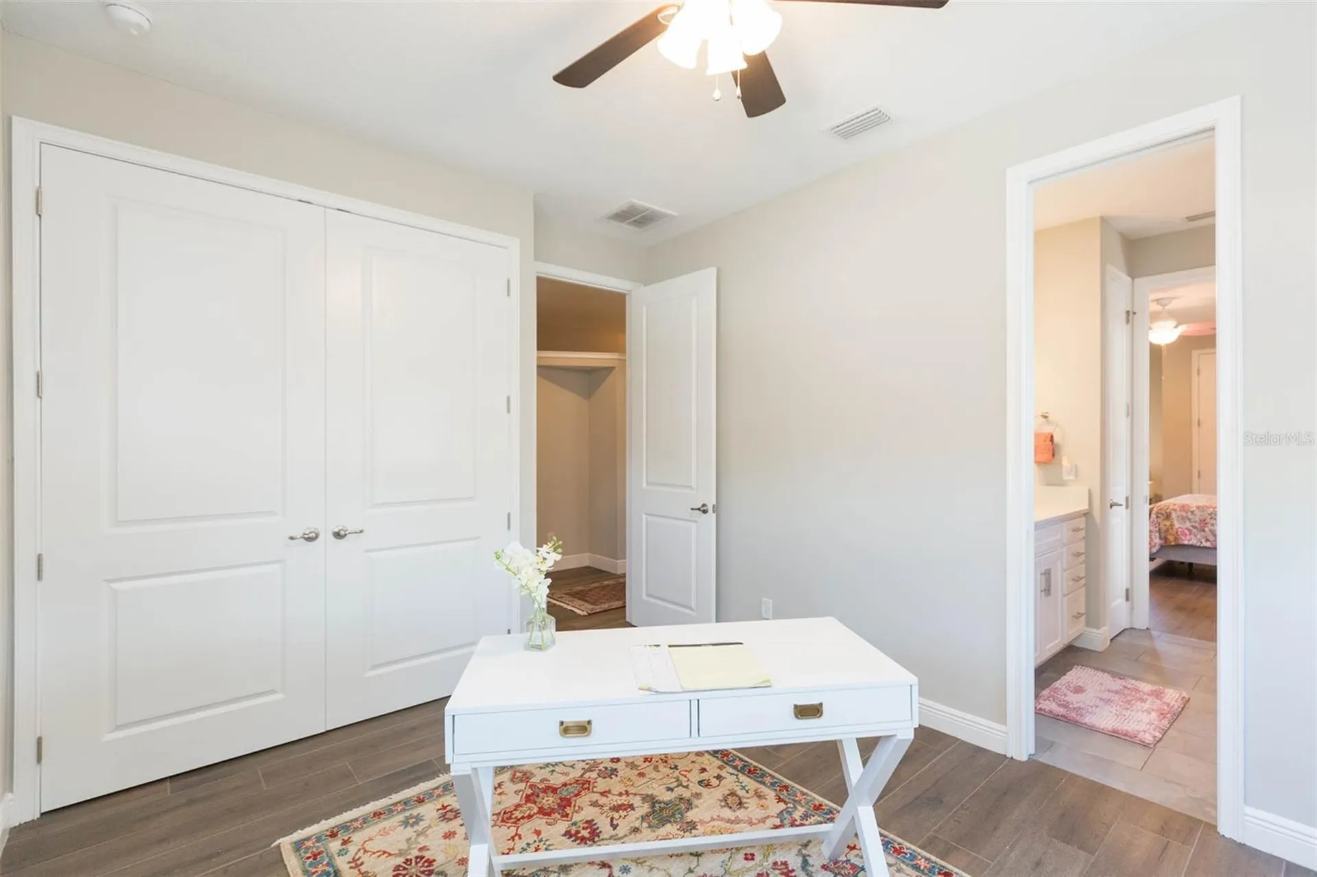 4007 W Gray Street Tampa FL 33609