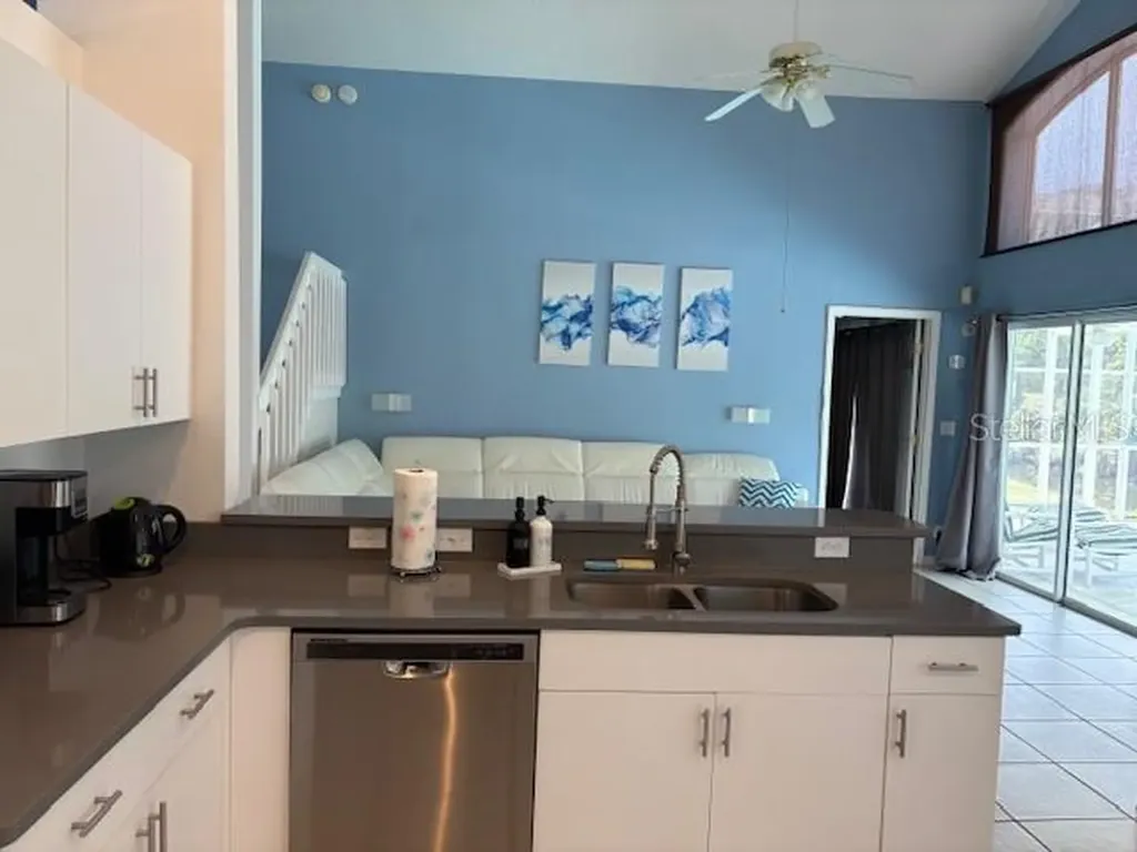 906 Montana Avenue Davenport FL 33897