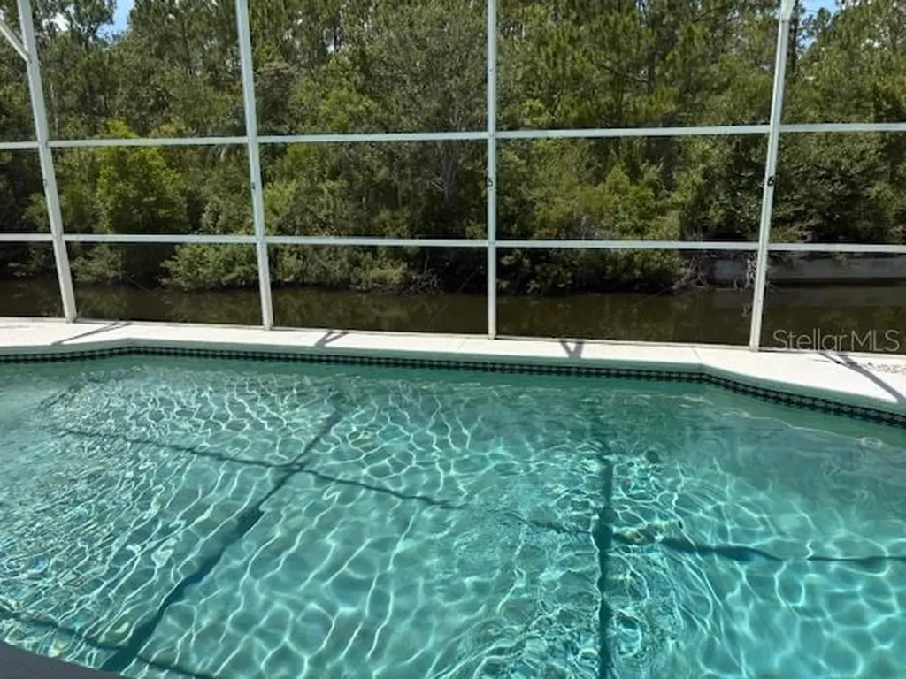 906 Montana Avenue Davenport FL 33897