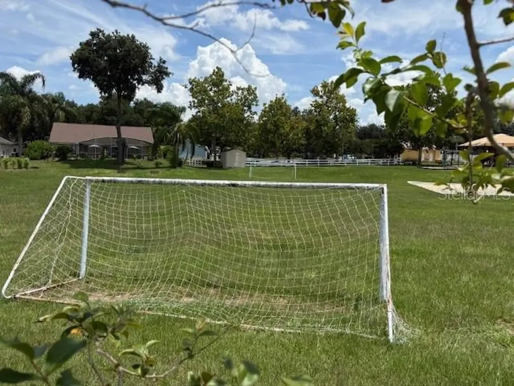 906 Montana Avenue Davenport FL 33897