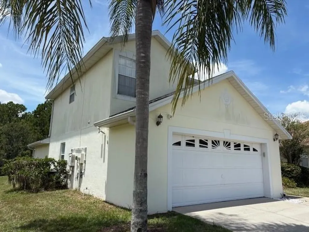 906 Montana Avenue Davenport FL 33897