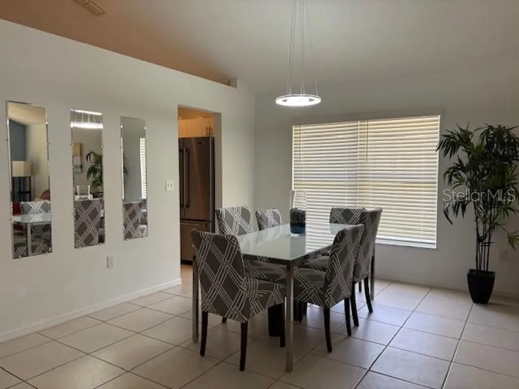 906 Montana Avenue Davenport FL 33897