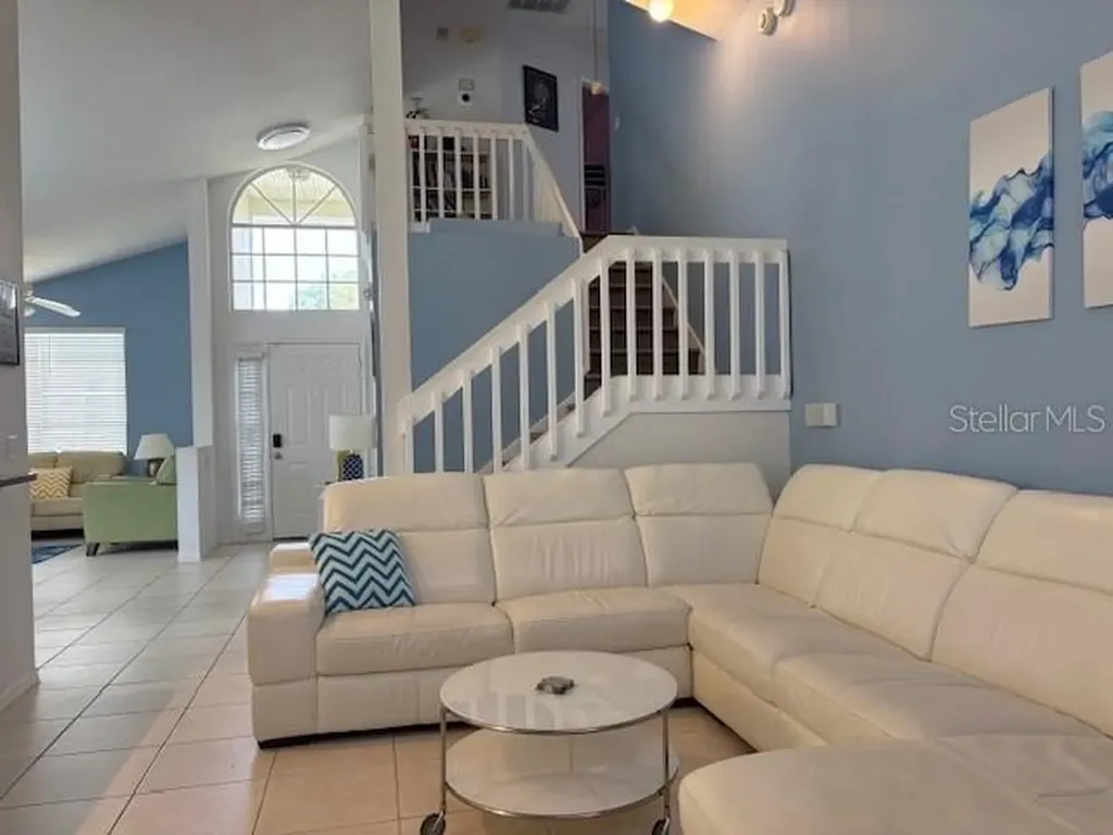 906 Montana Avenue Davenport FL 33897