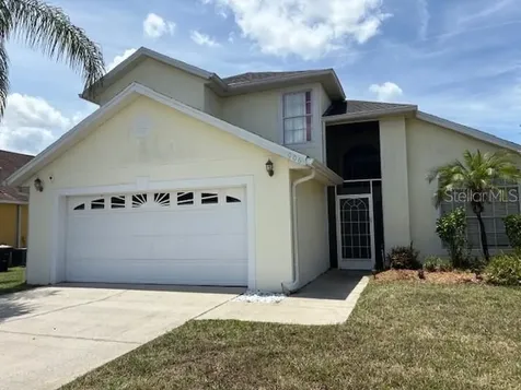 906 Montana Avenue Davenport FL 33897