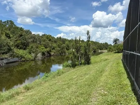906 Montana Avenue Davenport FL 33897