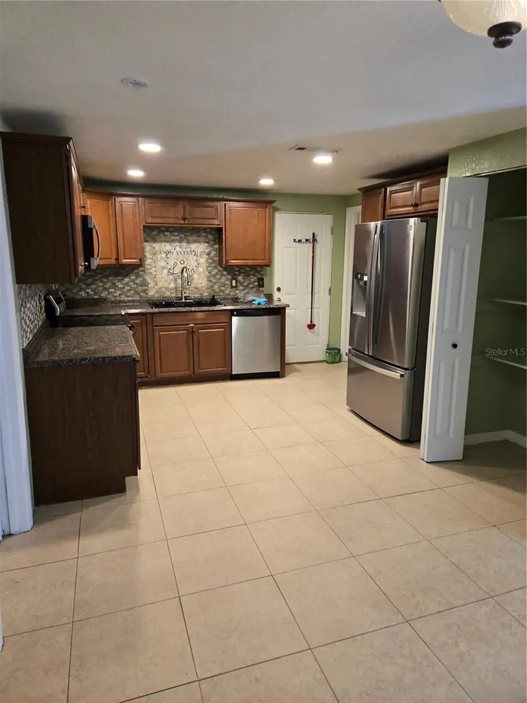 3712 Argon Drive Tampa FL 33619