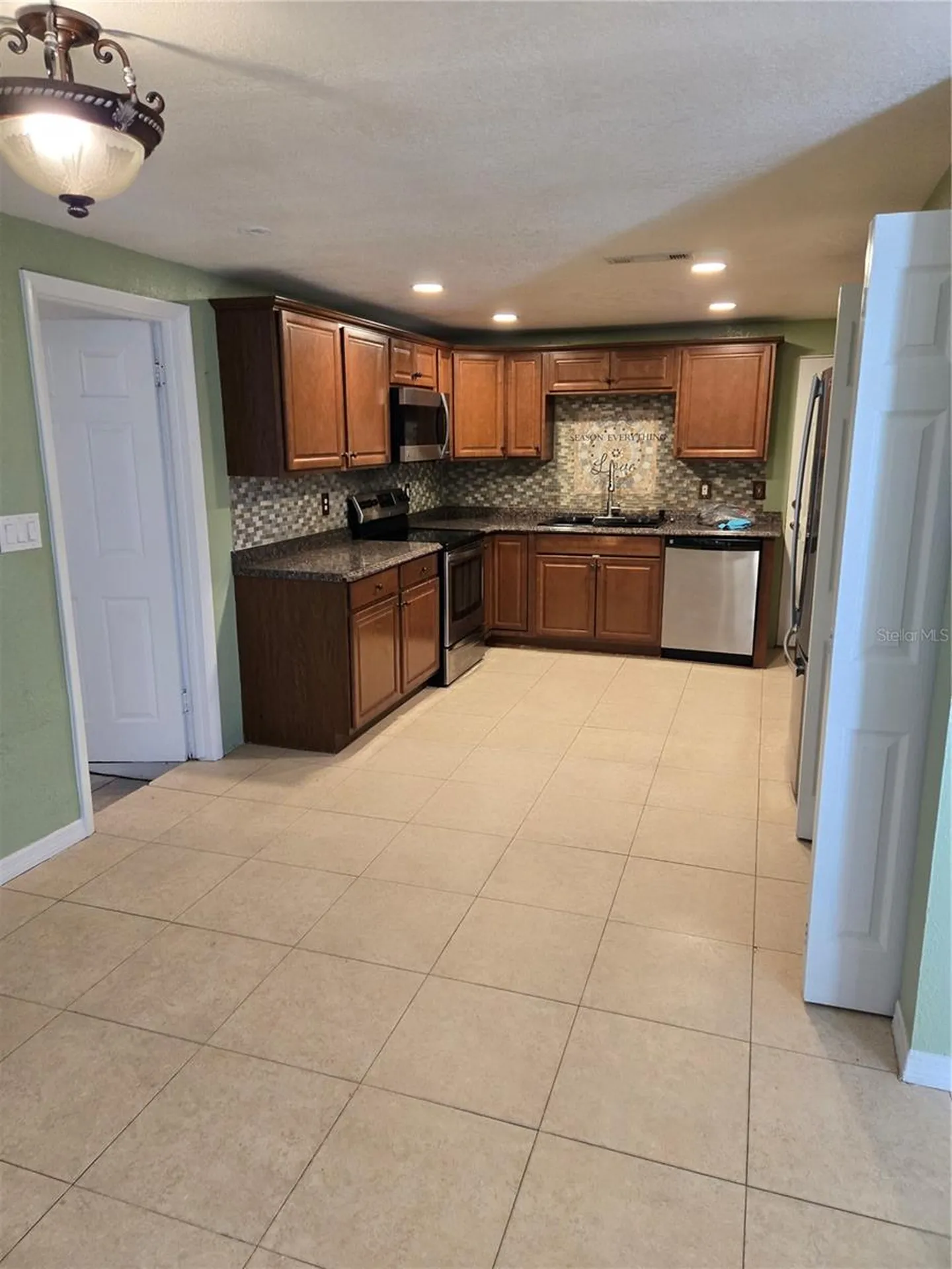 3712 Argon Drive Tampa FL 33619