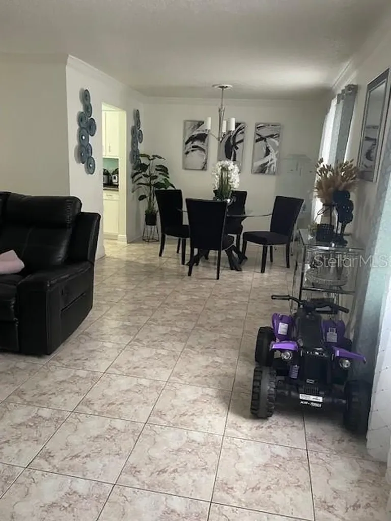 9110 Tudor Drive Tampa FL 33615