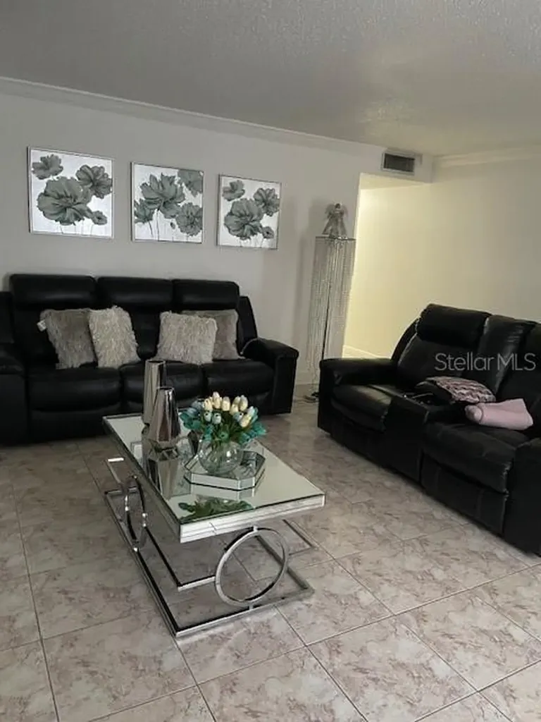 9110 Tudor Drive Tampa FL 33615