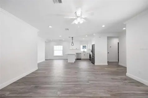 23 N Edwards Street Plant City FL 33563